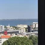 Vistas Sobre O Rio Tejo Apartment *