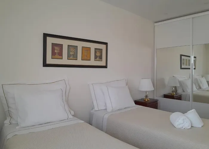 Vistas Sobre O Rio Tejo