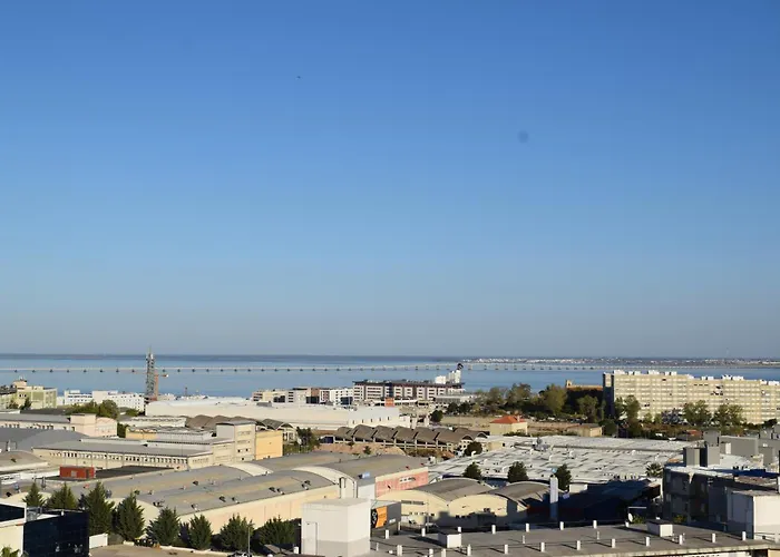 Vistas Sobre O Rio Tejo *