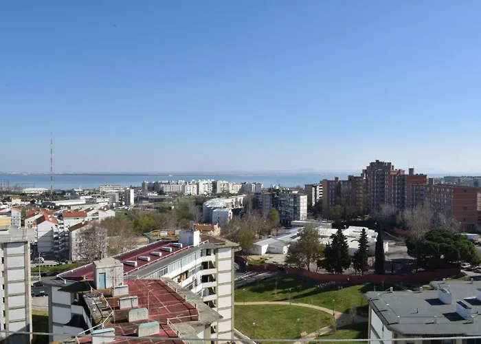 公寓 Vistas Sobre O Rio Tejo *